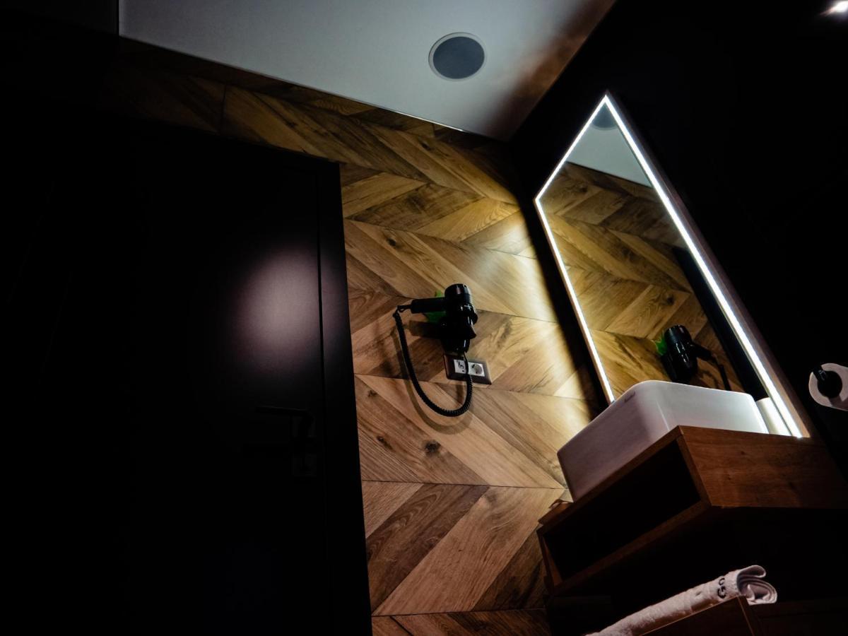 Hotel Goya Boutique Târgu Jiu Exteriör bild