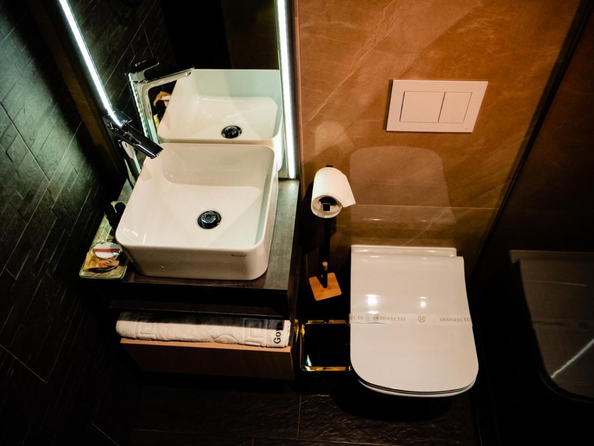 Hotel Goya Boutique Târgu Jiu Exteriör bild