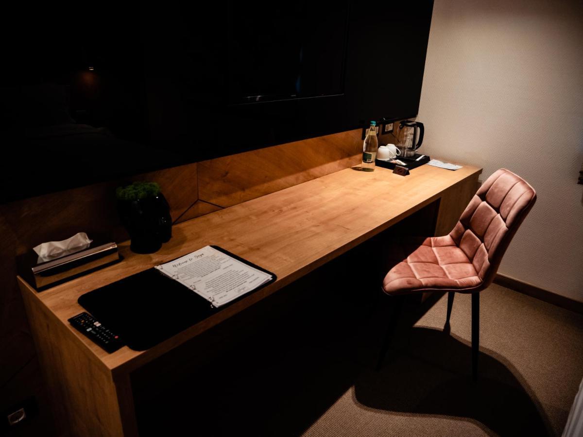 Hotel Goya Boutique Târgu Jiu Exteriör bild